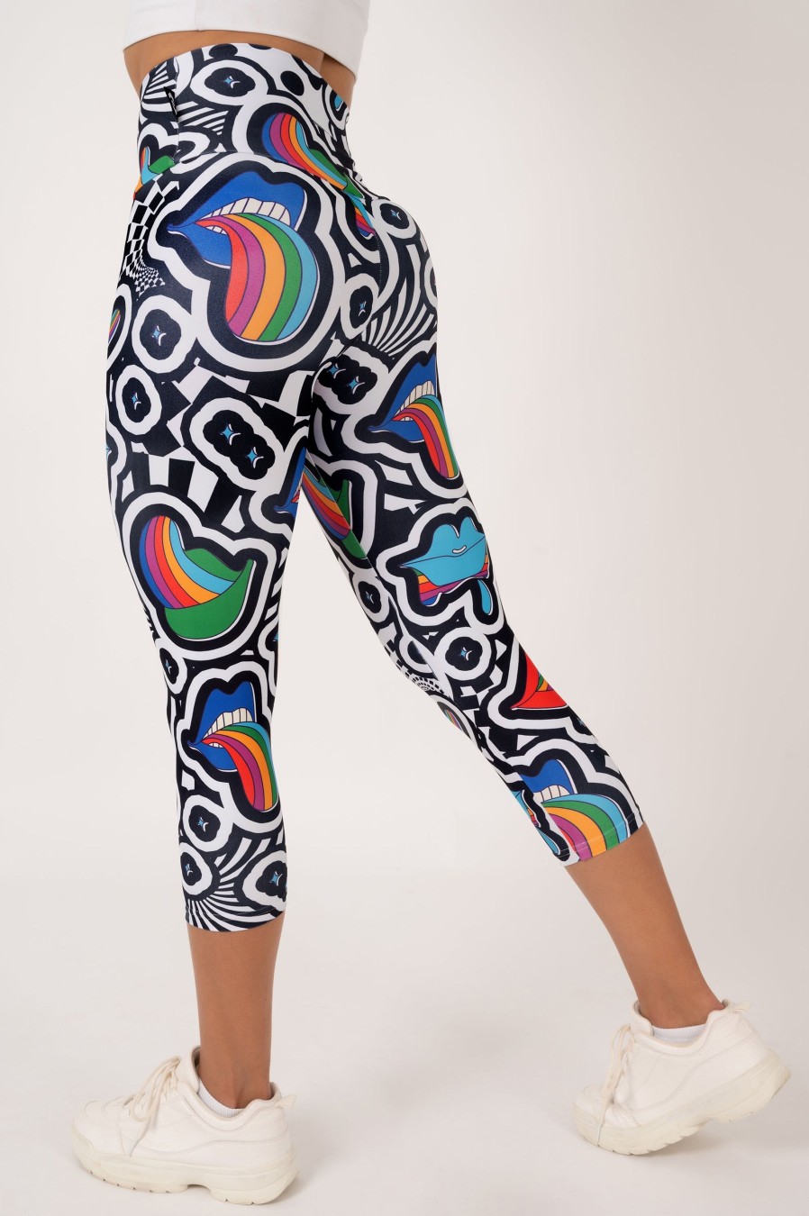 Women R2W CAPRI | Excuse My French Performance - High Waisted Capri Leggings