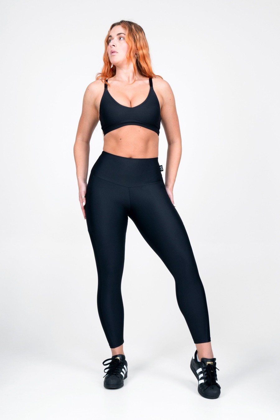 Women R2W 7/8 | Black Performance - Panel Pocket High Waisted 7/8 Leggings