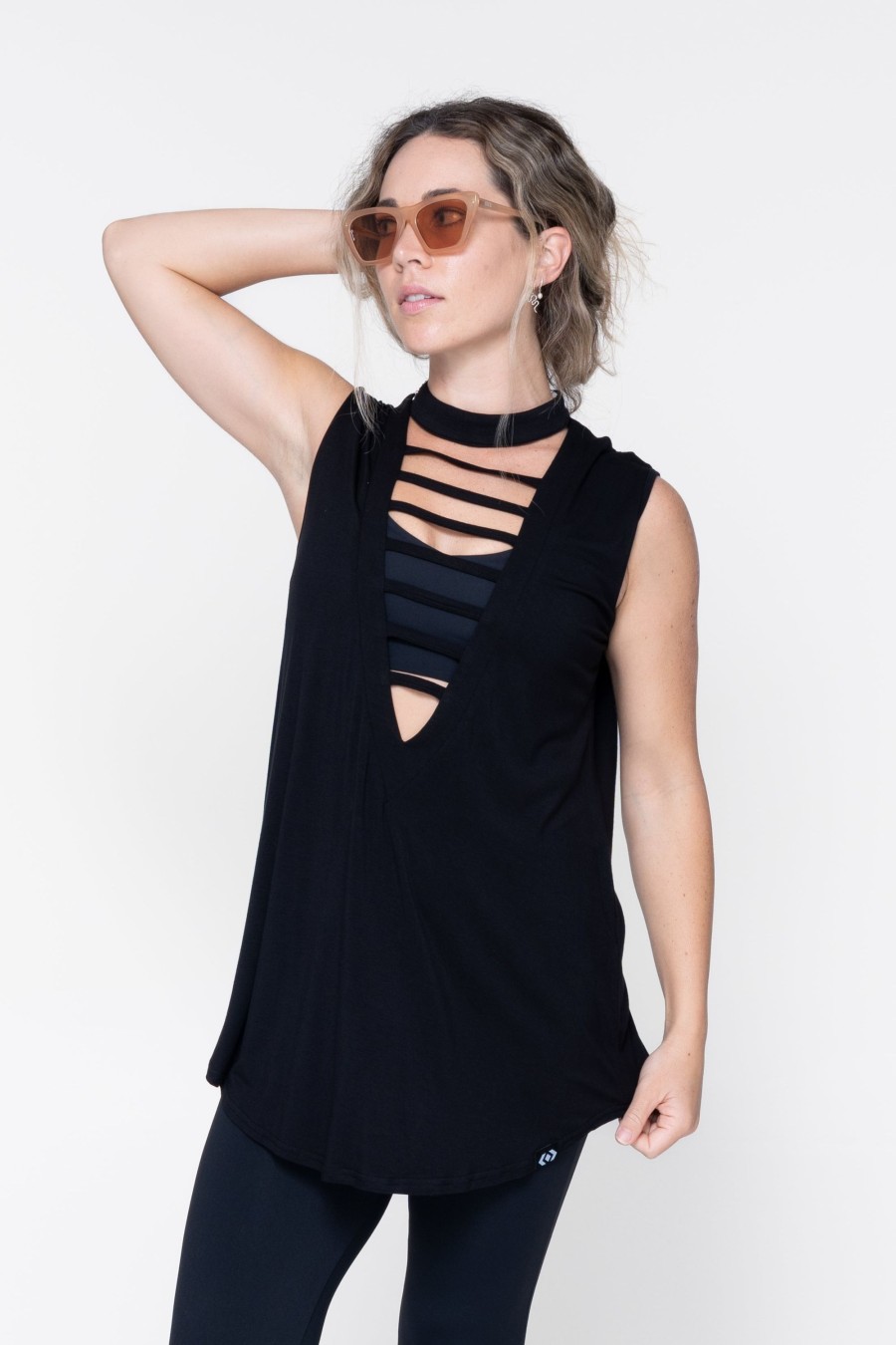 Women R2W BOYFRIEND TEE SLEEVELESS | Black Slinky To Touch - Ladder V Front Sleeveless Boyfriend Tee