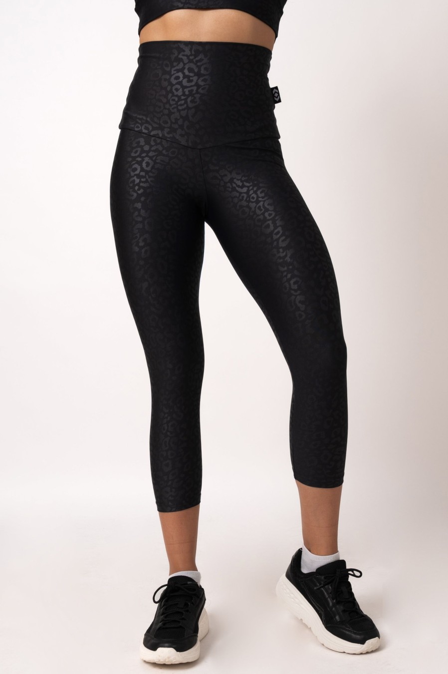 Women R2W CAPRI | Black Exotic Touch Jag - High Waisted Capri Leggings