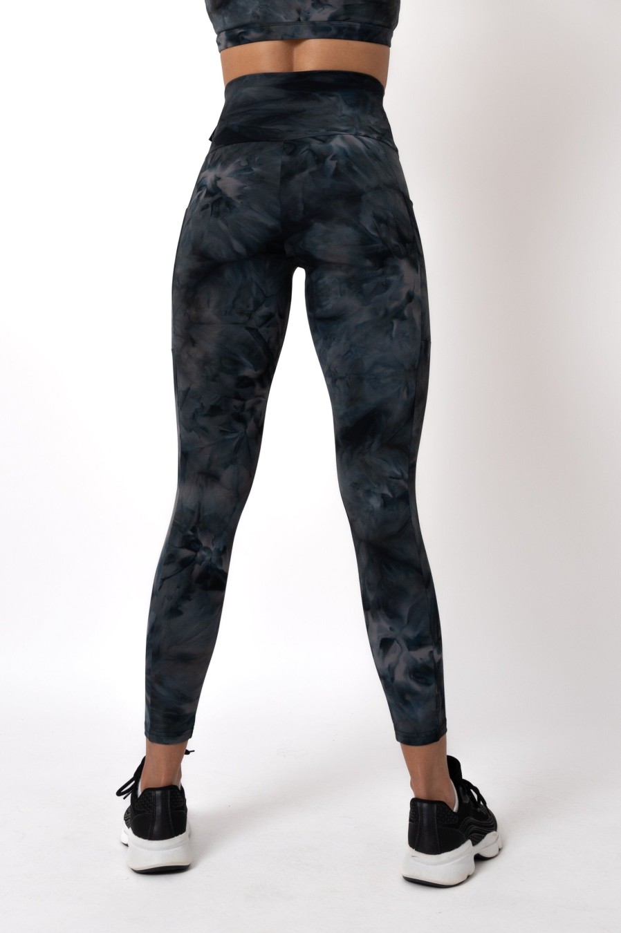 Women R2W 7/8 | Dark And Moody Tie Dye Body Contouring - Panel Pocket High Waisted 7/8 Leggings