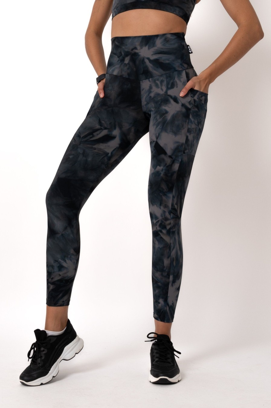 Women R2W 7/8 | Dark And Moody Tie Dye Body Contouring - Panel Pocket High Waisted 7/8 Leggings