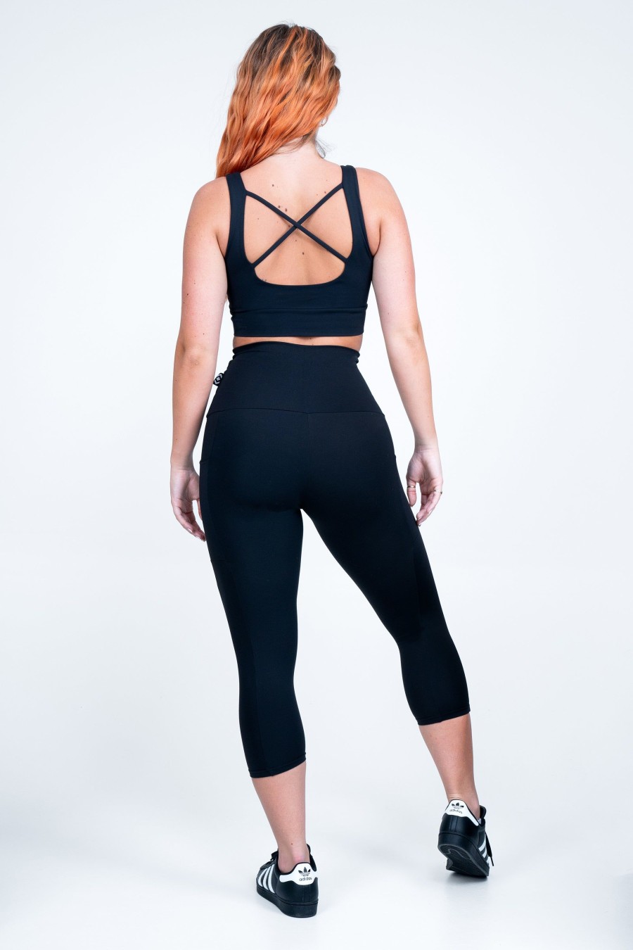 Women R2W CAPRI | Black Body Contouring - Panel Pocket Extra High Waisted Capri Leggings