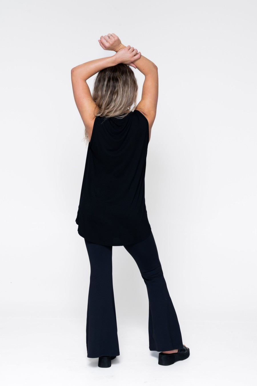 Women R2W BOYFRIEND TEE SLEEVELESS | Black Slinky To Touch - Net V Front Sleeveless Boyfriend Tee