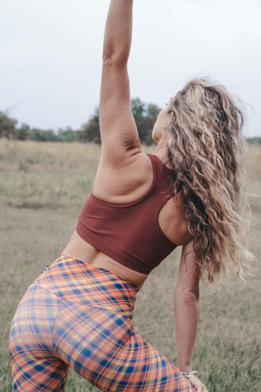 Women R2W CROP TOP | Burnt Copper Performance - Cross Over Crop