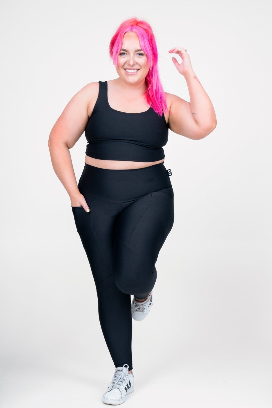 Women R2W LEGGINGS | Black Performance - Pocket Booty Shaper High Waisted Leggings