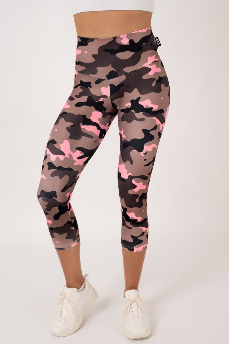 Women R2W CAPRI | Camo Crush Pink Performance - High Waisted Capri Leggings