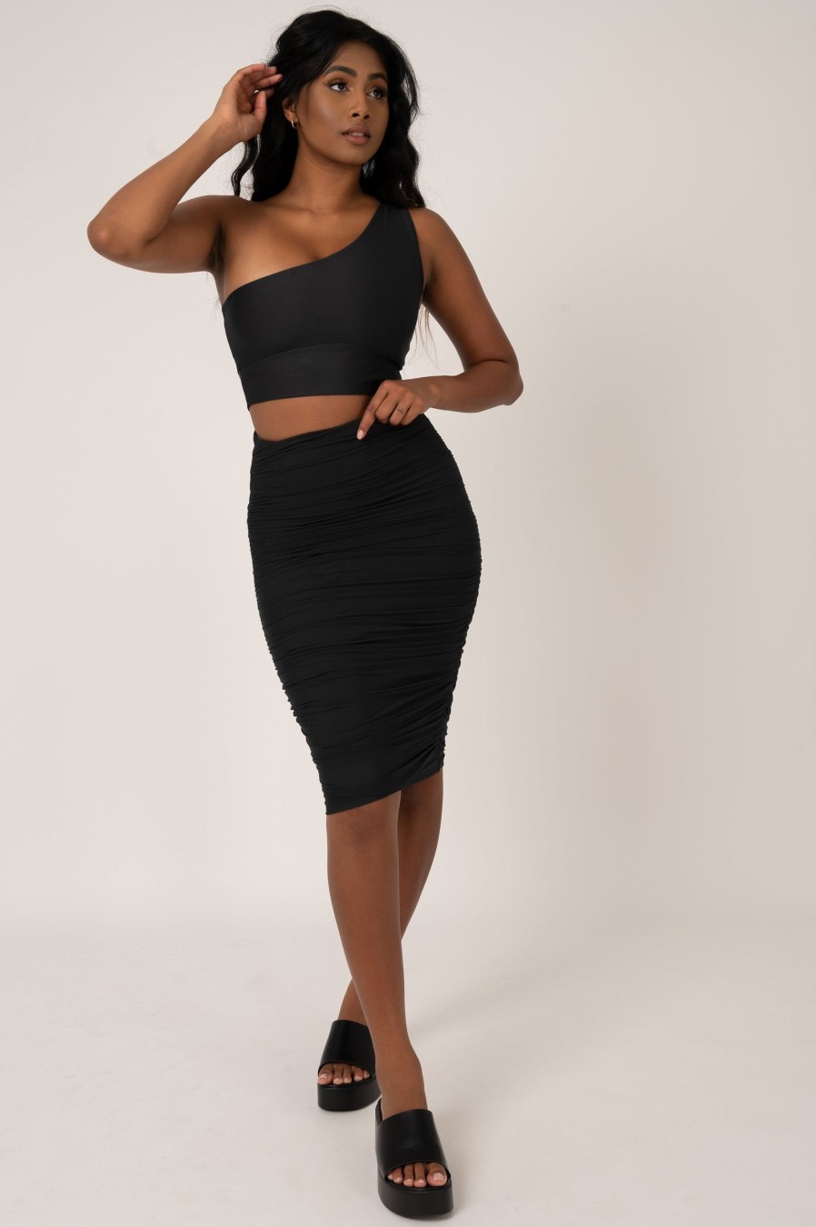 Women R2W SKIRTS | Black Body Contouring - Mesh Ruched Midi Skirt