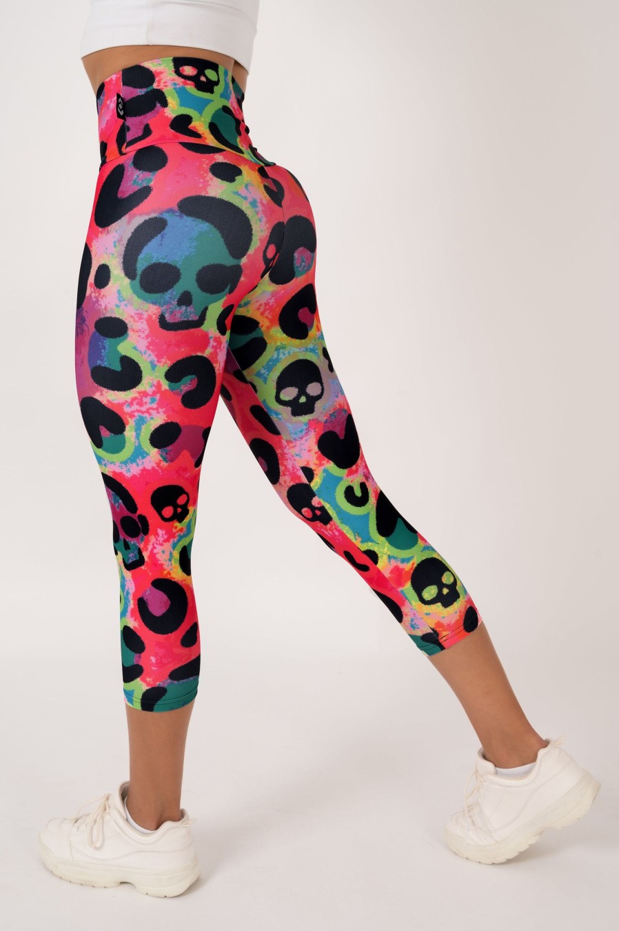 Women R2W CAPRI | Rave In The Grave Performance - High Waisted Capri Leggings