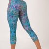 Women R2W CAPRI | Mandala Rainbow Performance - High Waisted Capri Leggings