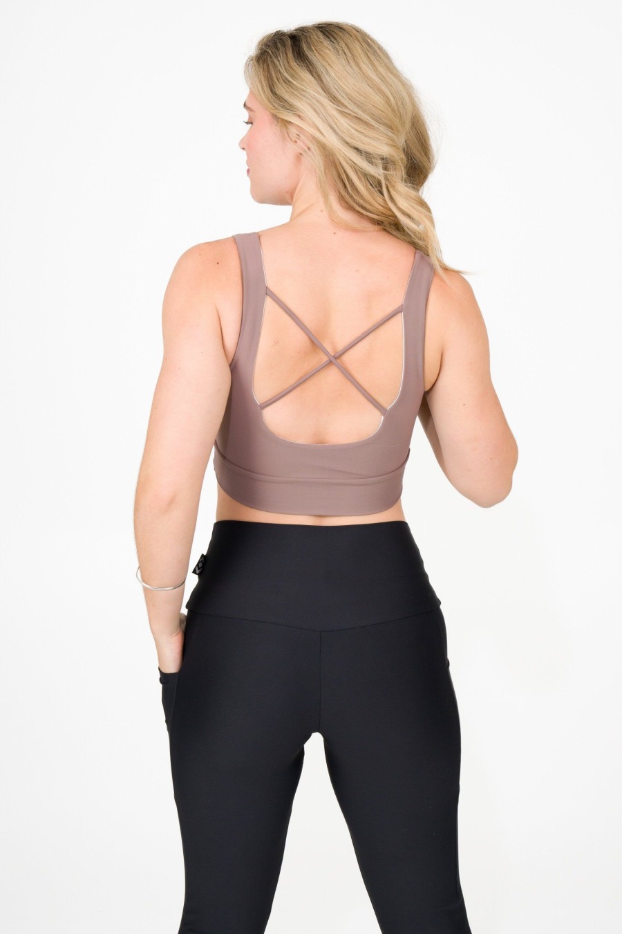 Women R2W CROP TOP | Mocha Performance - Scoop Neck Comfort Crop Top