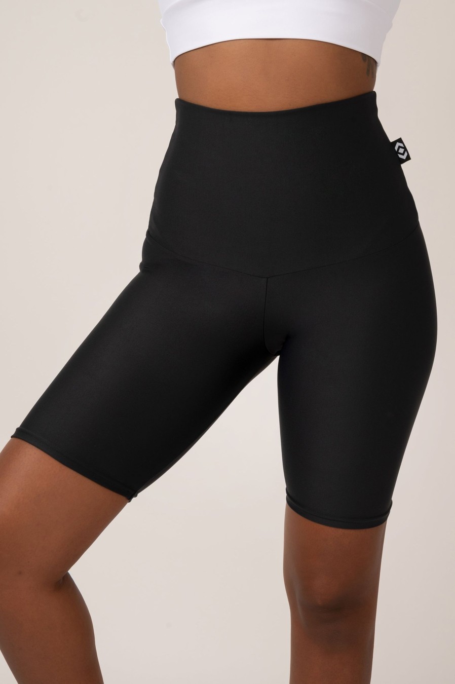 Women R2W LONG SHORTS | Black Performance - Extra High Waisted Long Shorts