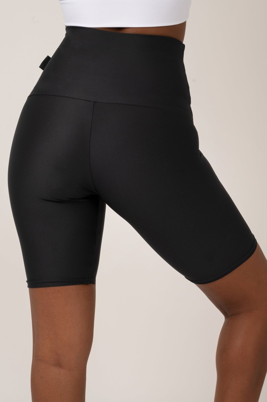 Women R2W LONG SHORTS | Black Performance - Extra High Waisted Long Shorts