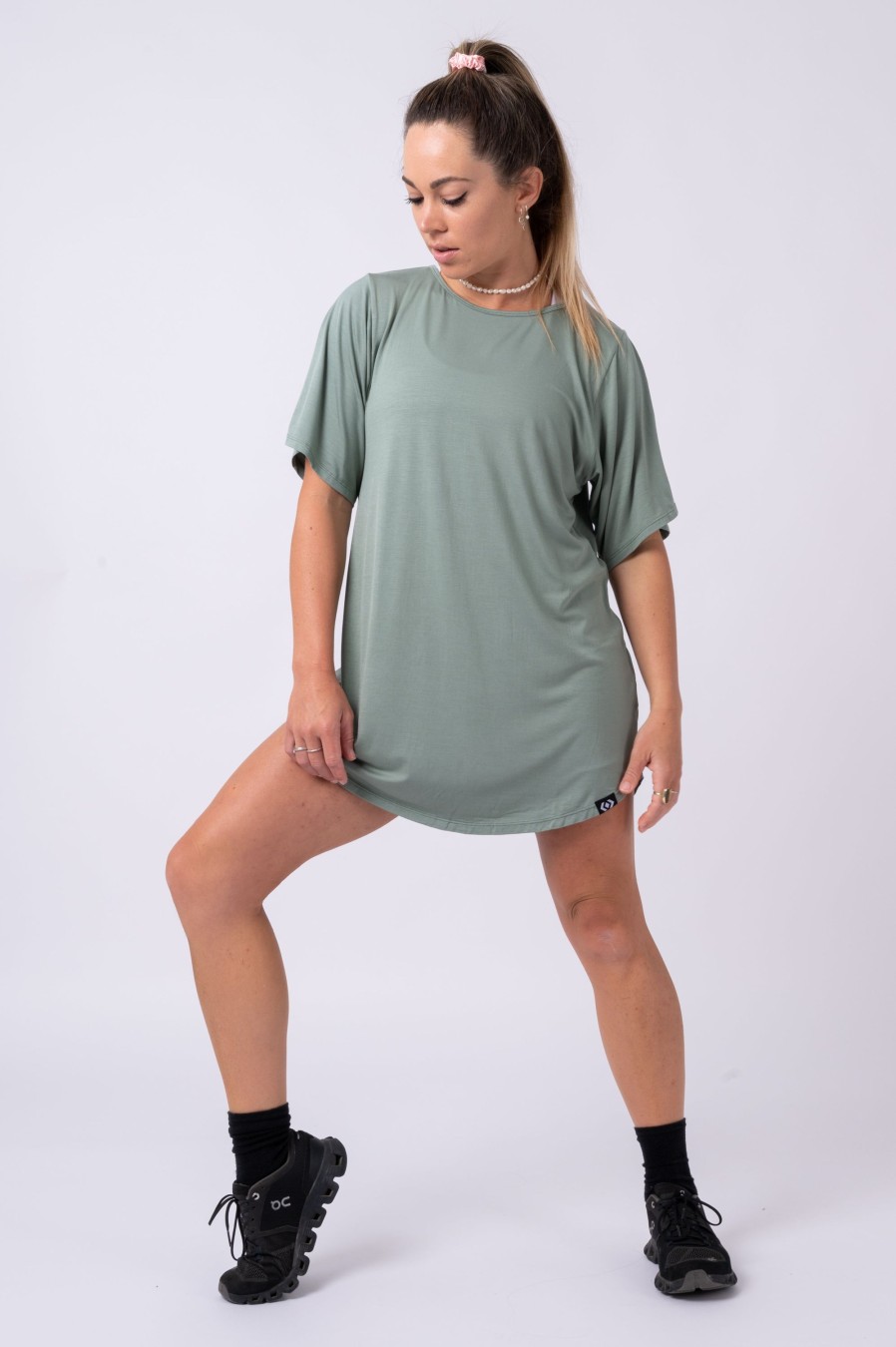 Women R2W BOYFRIEND TEE | Sage Slinky To Touch - Plain Boyfriend Tee