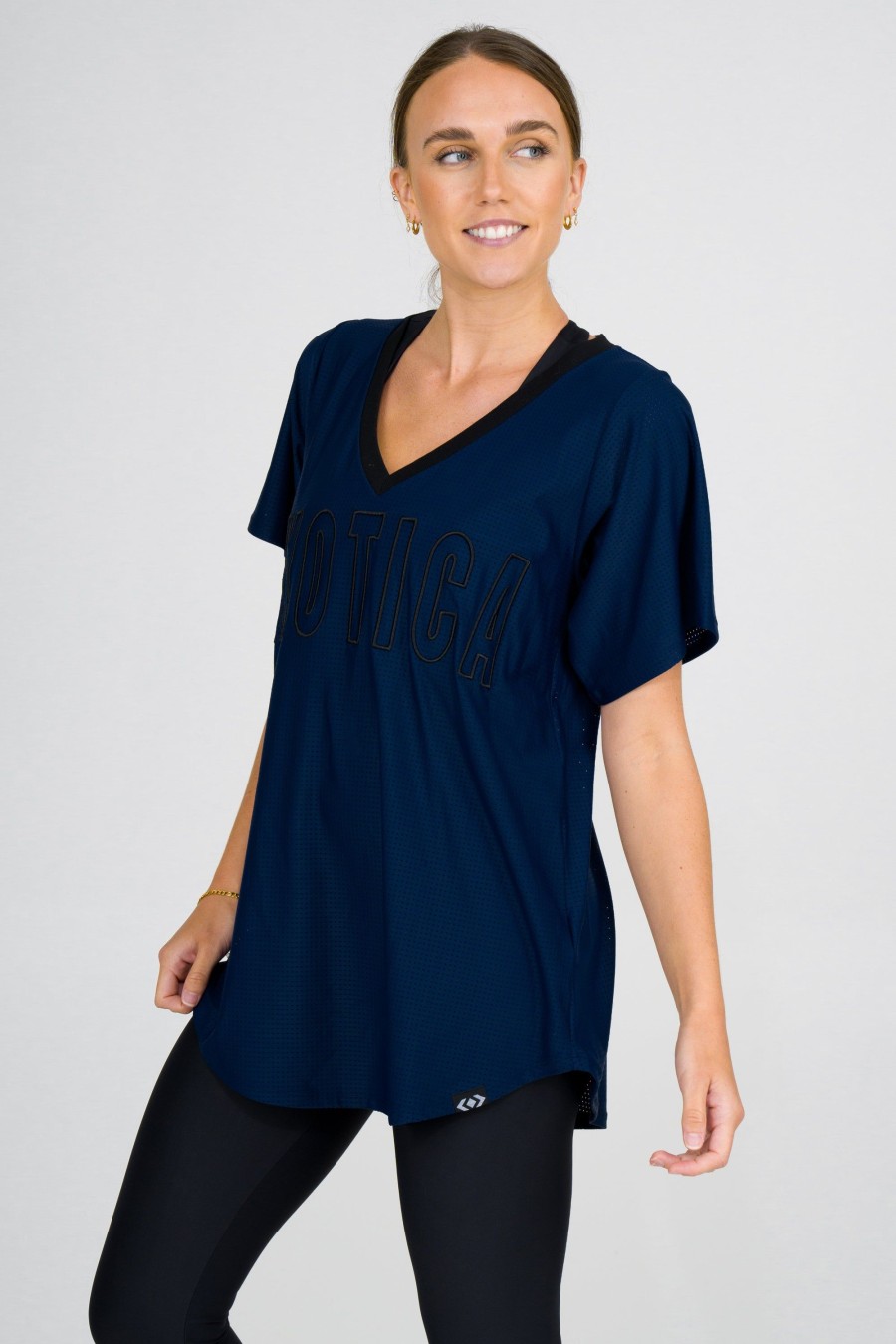 Women R2W BOYFRIEND TEE | Dark Navy Bball Mesh - V Neck Exotica Black Embroidered Boyfriend Tee