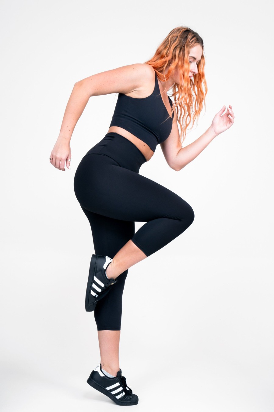 Women R2W CAPRI | Black Body Contouring - Extra High Waisted Capri Leggings