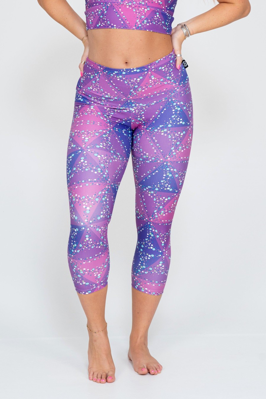 Women R2W CAPRI | Trance Purple Performance - High Waisted Capri Leggings