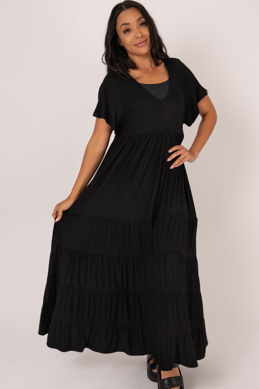 Women R2W DRESS | Black Slinky To Touch - Baby Doll Tiered V Neck Maxi Dress