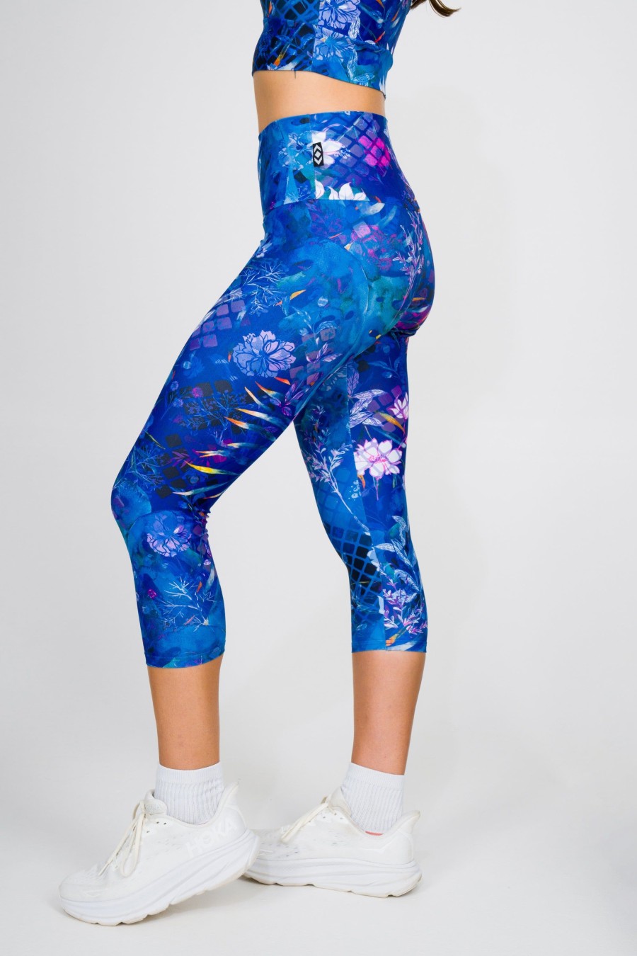 Women R2W CAPRI | Mermaid Mafia Performance - High Waisted Capri Leggings