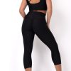 Women R2W CAPRI | Black Performance - Booty Scrunch High Waisted Capri Leggings