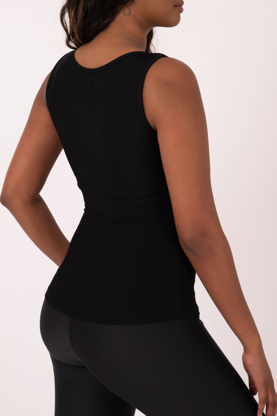 Women R2W FITTED TANK | Black Rib Knit - Fitted Tank