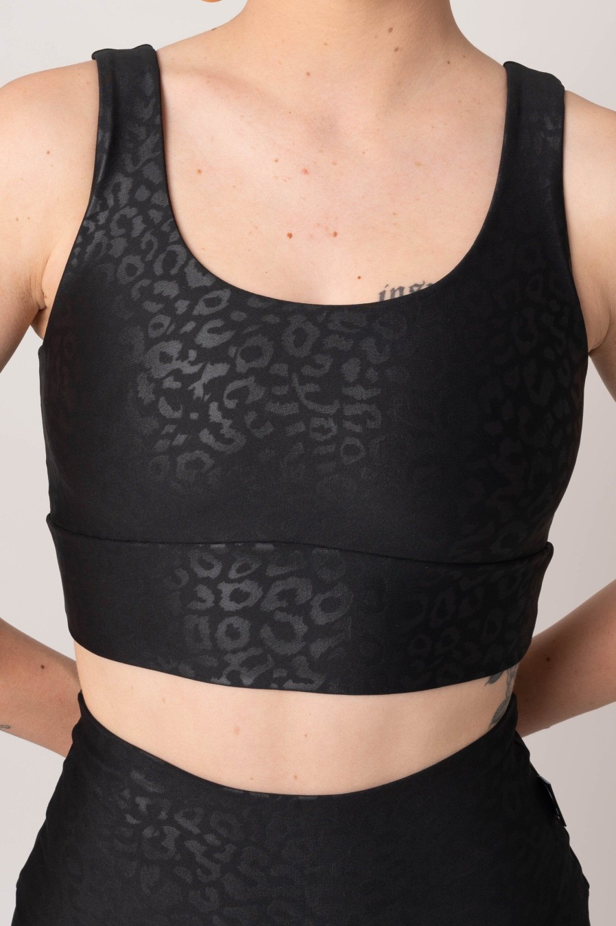 Women R2W CROP TOP | Black Exotic Touch Jag - Scoop Neck Comfort Crop Top