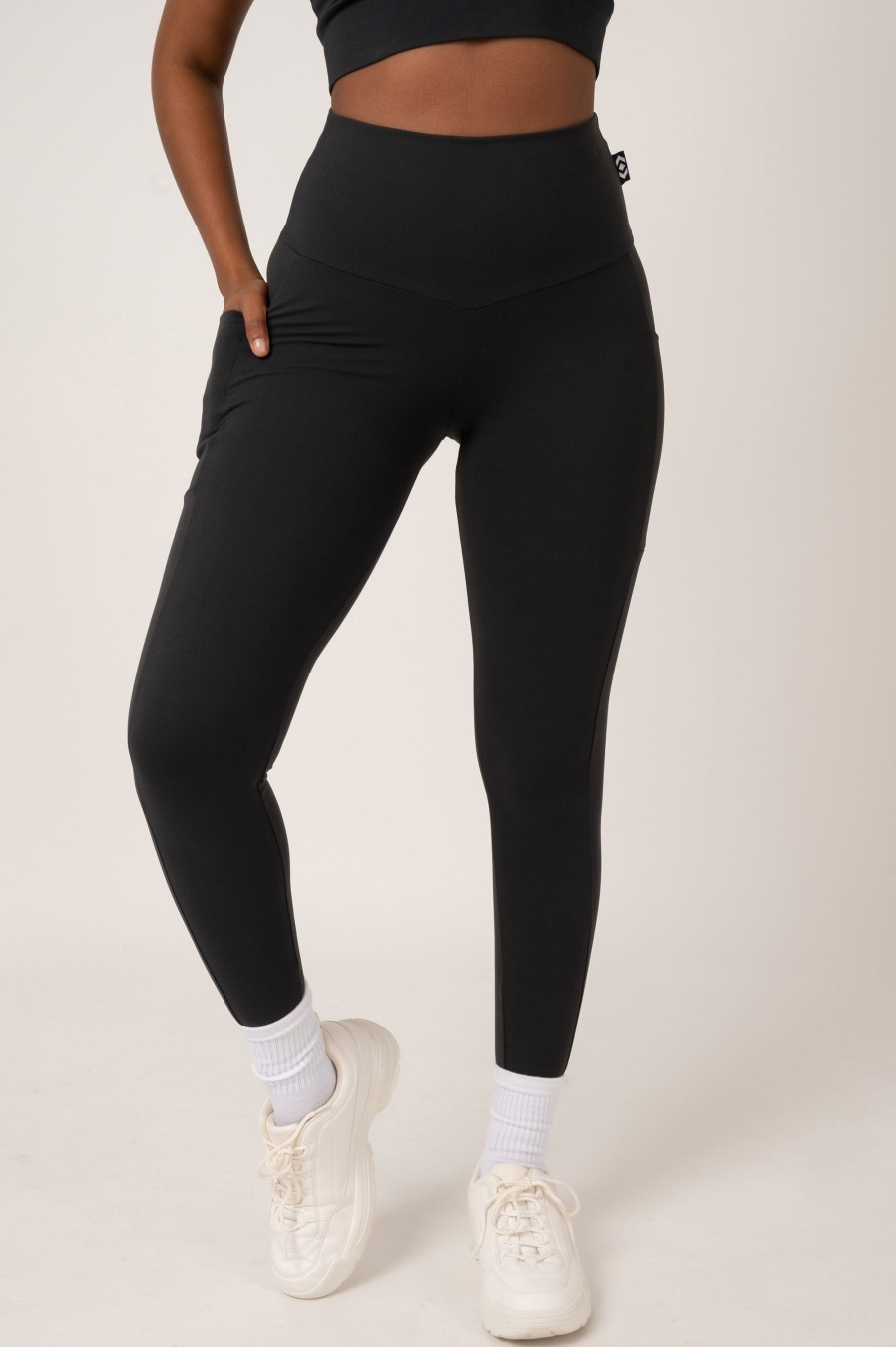 Women R2W LEGGINGS | Black Body Contouring - Panel Pocket High Waisted Leggings